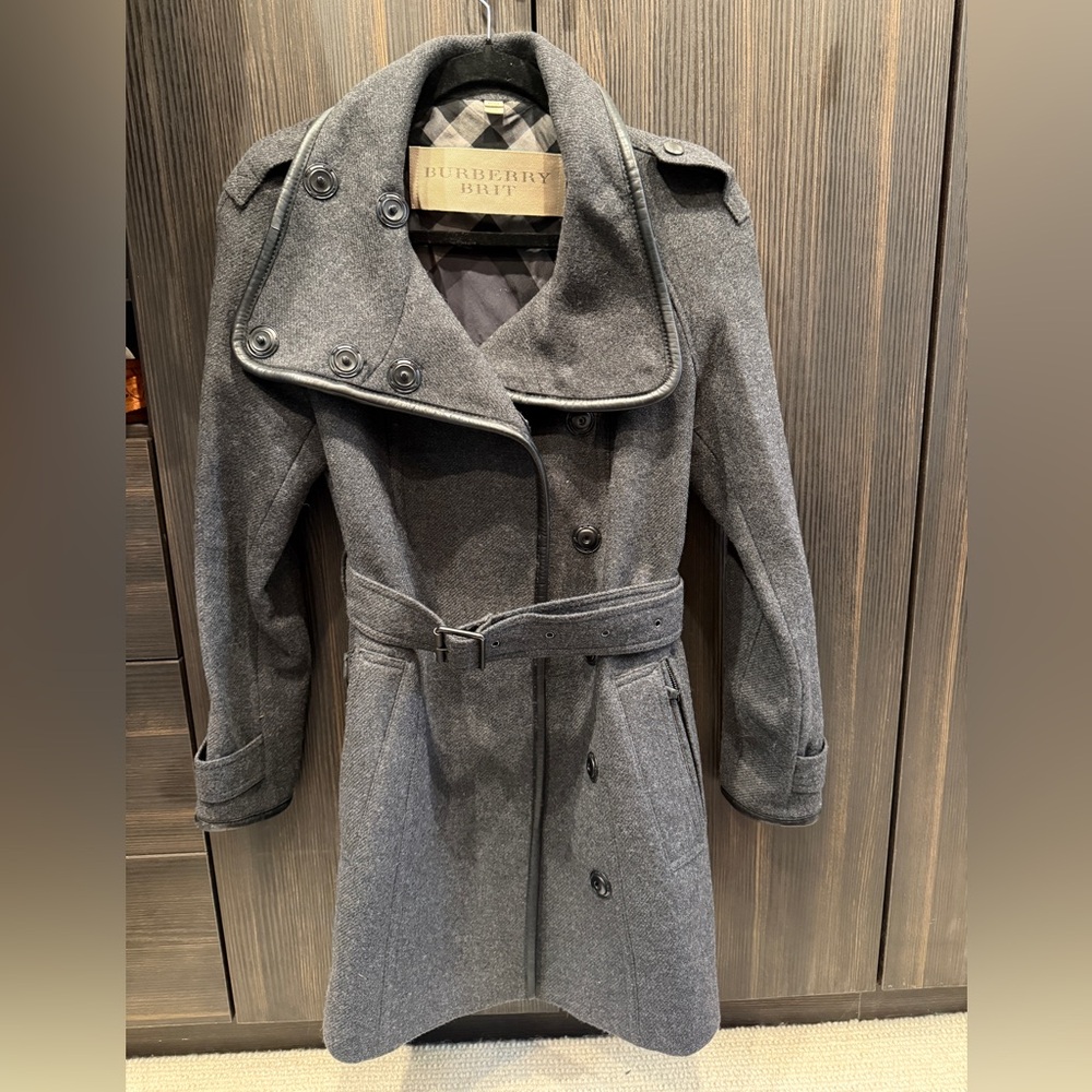 Burberry Brit Black and Gray Checkered Design